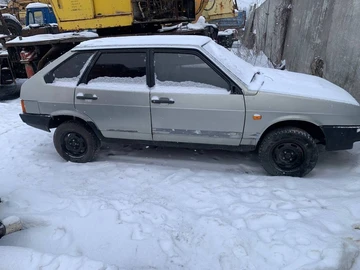 Авто ВАЗ 2109 1989 № 8532947