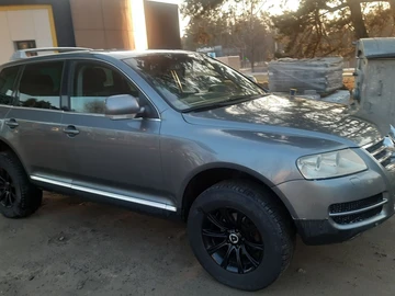 Авто Volkswagen Touareg 2005 № 8532971