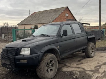 Авто Mitsubishi L 200 2003 № 8533182