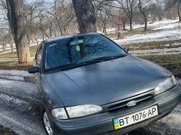 Авто Ford Mondeo 1993 № 8533530