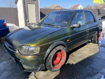 Авто Ford Escort 1996 № 8533537