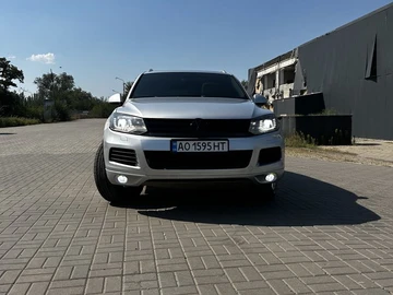 Авто Volkswagen Touareg 2010 № 8533576