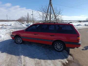 Авто Volkswagen Passat Variant 1990 № 8533964
