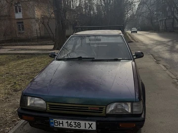 Авто Mazda 323 1987 № 8534053