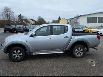 Авто Mitsubishi L 200 2006 № 8534075