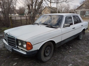Авто Mercedes W123 1980 № 8534615