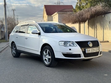 Авто Volkswagen Passat Hatchback 2010 № 8534704