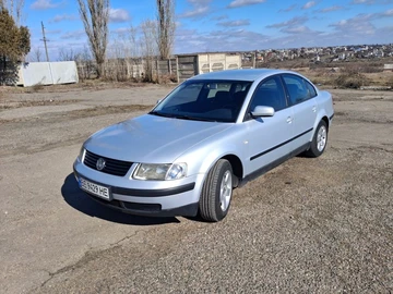 Авто Volkswagen Passat Sedan 2000 № 8535974