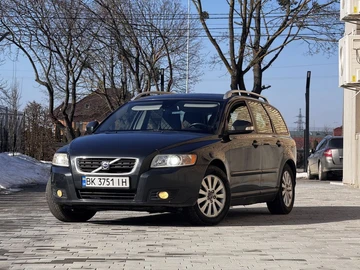 Авто Volvo V50 2010 № 8536320