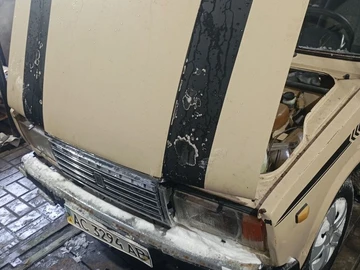 Авто ВАЗ 2107 1988 № 8536425