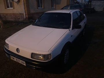 Авто Volkswagen Passat Sedan 1989 № 8536499