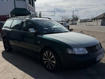 Авто Volkswagen Passat Hatchback 2000 № 8537167