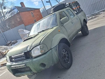 Авто Nissan Navara 1999 № 8537398