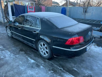 Авто Volkswagen Phaeton 2003 № 8537482