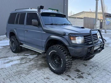 Авто Mitsubishi Pajero 1995 № 8537686