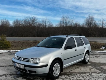 Авто Volkswagen Golf 2000 № 8538935