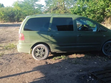 Авто Volkswagen Sharan 2000 № 8539013