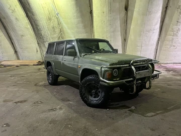 Авто Nissan Patrol 1990 № 8539771
