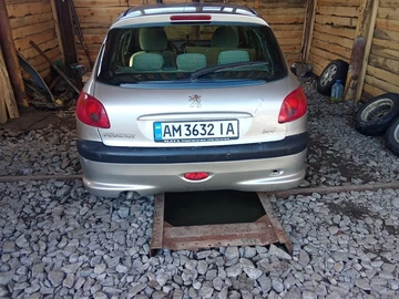 Авто Peugeot 206 2005 № 8539831