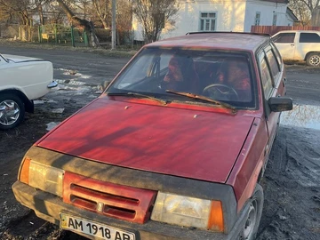 Авто ВАЗ 2109 1992 № 8539986
