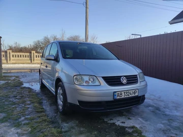 Авто Volkswagen Touran 2006 № 8540012