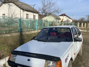 Авто ЗАЗ Таврия 2002 № 8540038