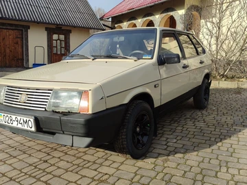 Авто ВАЗ 2109 1988 № 8540049