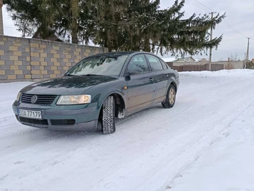 Авто Volkswagen Passat Sedan 1998 № 8540219