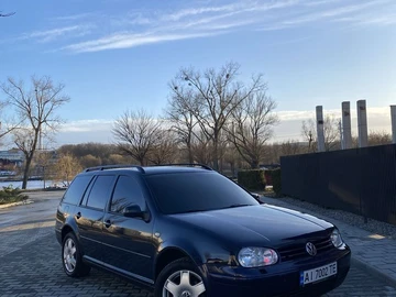Авто Volkswagen Golf 2001 № 8540247