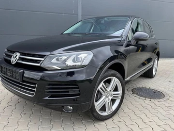 Авто Volkswagen Touareg 2015 № 8540385