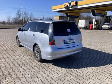 Авто Mitsubishi Grandis 2004 № 8540394