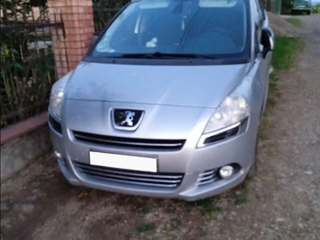 Авто Peugeot 5008 2013 № 8540444