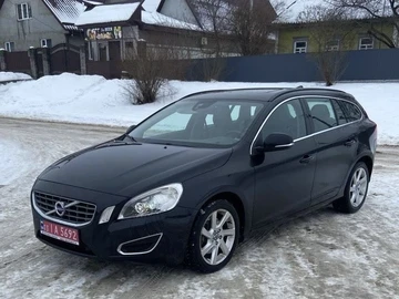 Авто Volvo V60 2012 № 8541100