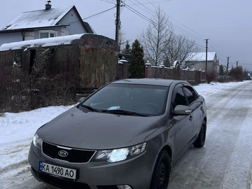 Авто KIA Cerato Forte  2010 № 8541899