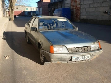 Авто Opel Rekord 1984 № 8542125