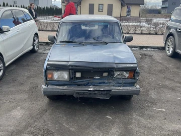 Авто ВАЗ 2107 2004 № 8542163