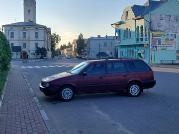 Авто Volkswagen Passat Variant 1991 № 8542361