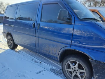 Авто Volkswagen Transporter 1993 № 8542373
