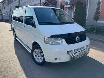 Авто Volkswagen Transporter 2009 № 8542395