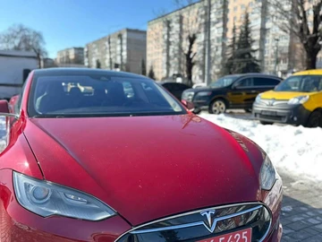 Авто Tesla Model S 2015 № 8542576
