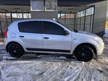 Авто Renault Sandero 2009 № 8542610