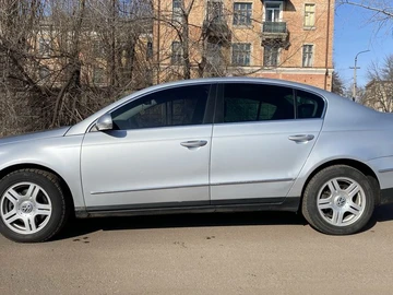 Авто Volkswagen Passat Sedan 2005 № 8543093