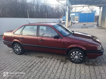 Авто Volkswagen Passat Sedan 1991 № 8543170