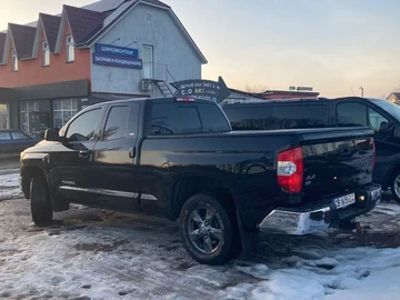 Авто Toyota Tundra 2018 № 8543408