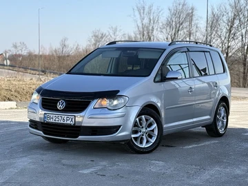 Авто Volkswagen Touran 2009 № 8544079