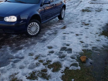 Авто Volkswagen Golf 2000 № 8544340