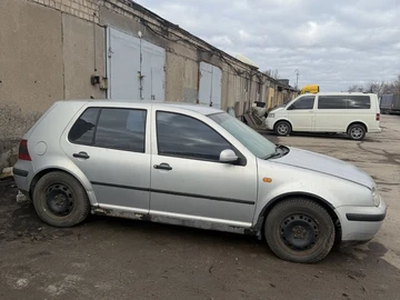 Авто Volkswagen Golf 2003 № 8544714