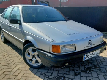 Авто Volkswagen Passat Sedan 1990 № 8544736