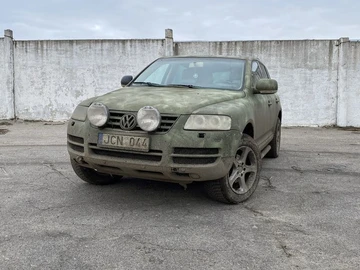 Авто Volkswagen Touareg 2004 № 8545172