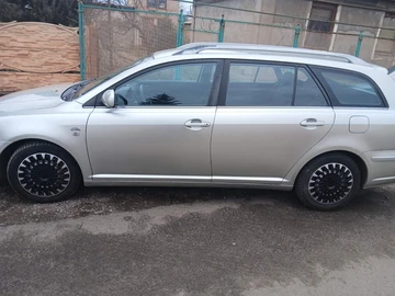 Авто Toyota Avensis 2004 № 8545467